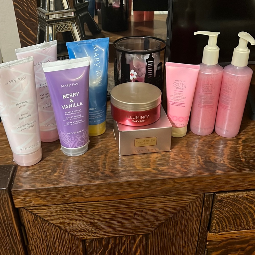 Mary Kay 8 pc Lot New